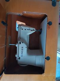 macchina per cucire Singer semiautomatico  