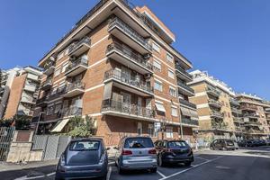 Appartamento di 140 m² con 3 locali a Roma