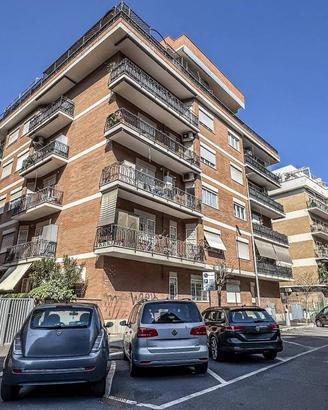 Appartamento di 140 m² con 3 locali a Roma