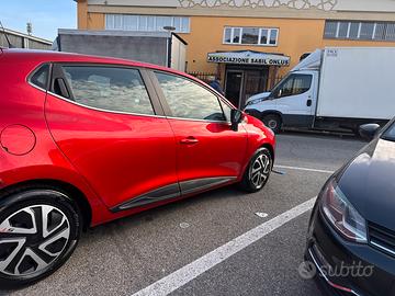 Bellisima Renault Clio 2017 anche per neopatintati
