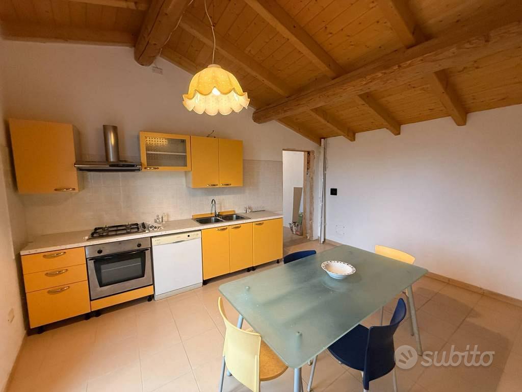 Appartamento di 95 m² con 3 locali e box auto a Bo - Altro
