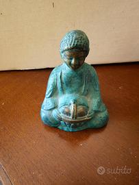 statua in bronzo di buddha
