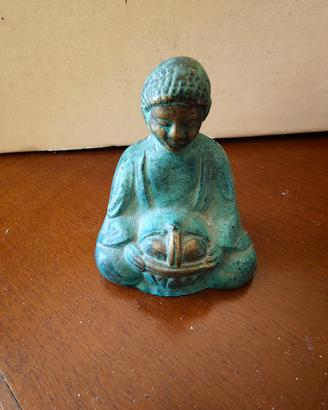 statua in bronzo di buddha