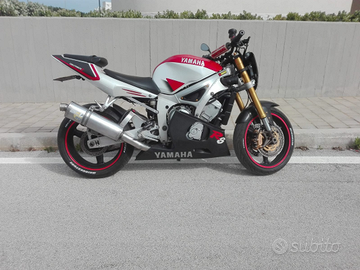 R6 yamaha 600cc carburatori