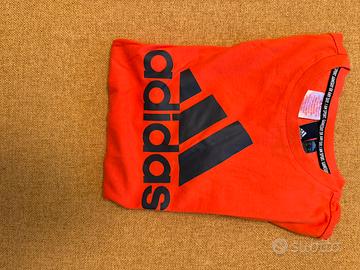 t-shirt adidas