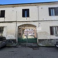 4 LOCALI AUTONOMO CON POSTO AUTO