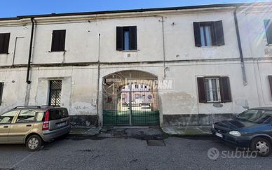 4 LOCALI AUTONOMO CON POSTO AUTO