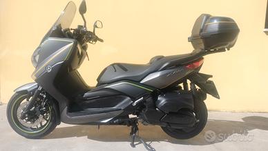Yamaha X Max 400