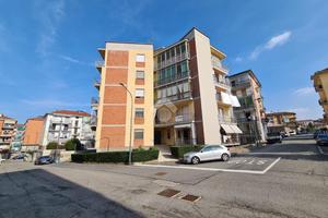 3 LOCALI A GASSINO TORINESE