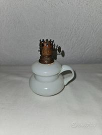 Lume antico da comodino