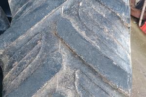 gomme 14.9 R24 usate