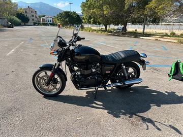 Triumph Bonneville 900 T100 perfetta permute