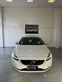 Volvo V40 D2 R-design