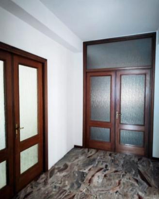 Porte artigianali in noce