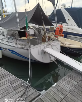 Barca a vela Comet 910 plus