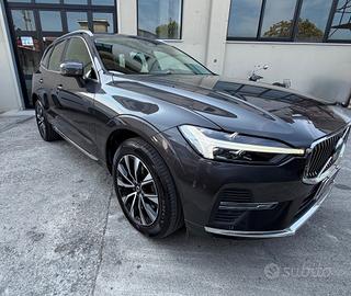Volvo XC 60 XC60 B4 (d) automatico Plus Dark