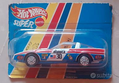 Chevrolet corvette hotwhells 1:43