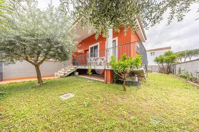PORZIONE DI QUADRIFAMILIARE A ROMA