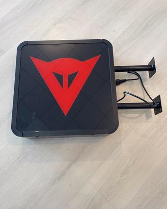 Insegna luminosa Dainese nuova