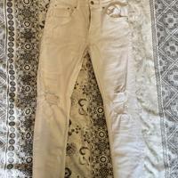 Jeans bianchi Bershka