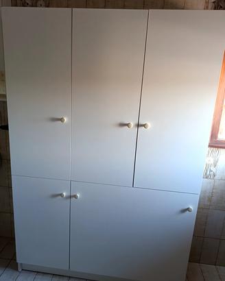 Mobile bagno e specchiera 