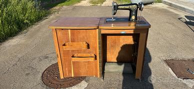 Macchina da cucire vintage