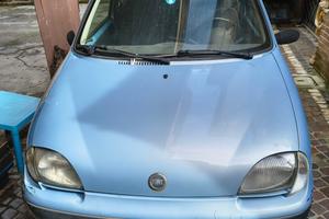Macchina Fiat 600
