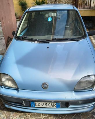 Macchina Fiat 600