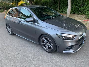 Mercedes-Benz B 180 D - AMG Line Premium