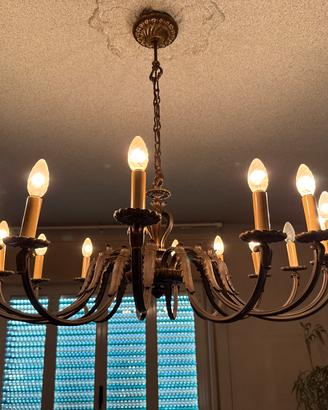 Lampadario vintage in ottone massello a 16 luci