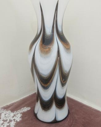 vaso vintage anni 70  in vetro  opalino di murano 
