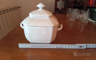 Antica zuccheriera in porcellana ottagonale