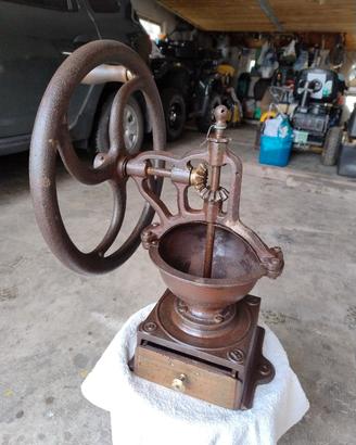antico macina caffè 