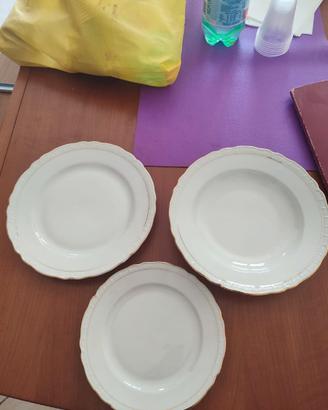 Servizio piatti in porcellana 6 persone