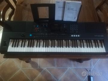 Tastiera Yamaha + custodia e accessori