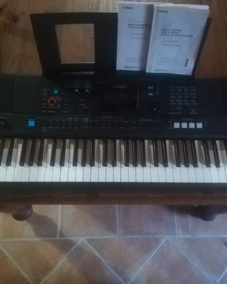 Tastiera Yamaha + custodia e accessori