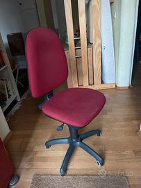 sedia da ufficio con ruote, rossa