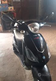  Scooter Piaggio Fly 125 in buone condizioni 