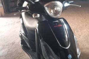  Scooter Piaggio Fly 125 in buone condizioni 