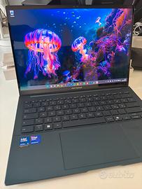 ASUS Zenbook 14 OLED - Core Ultra 9 285H - 32GB RA