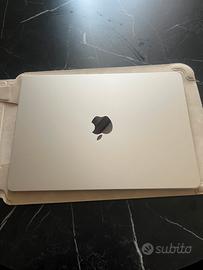 Mac Book air 13 M4 16 g