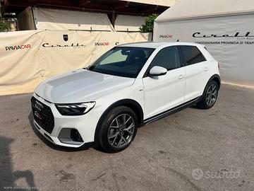 AUDI A1 citycarver 30 TFSI S tronic Admired