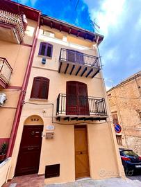 Struttura/casa a Montelpre (PA)