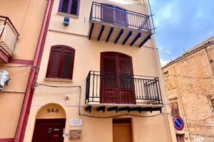 Struttura/casa a Montelpre (PA)