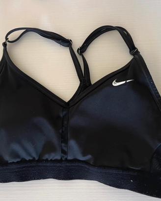 Top sportivo nike