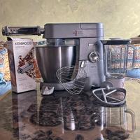Impastatrice Kenwood Chef  XL,1700 watt,6.7 Litri