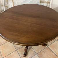 Tavolo rotondo in legno allungabile