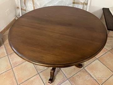 Tavolo rotondo in legno allungabile