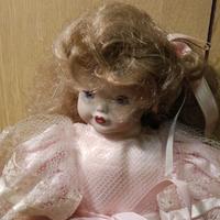 bambola antica prodotto di collezione