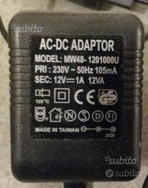 Alimentatore Trasformatore 220V->12Vcc 1 Ampere